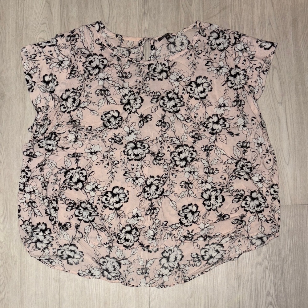 SOIRÉE Elegant Floral Women's Blouse in Pink and Black